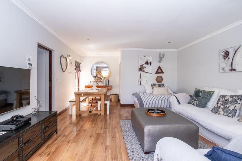6 Bedroom Property for Sale in Plumstead Western Cape